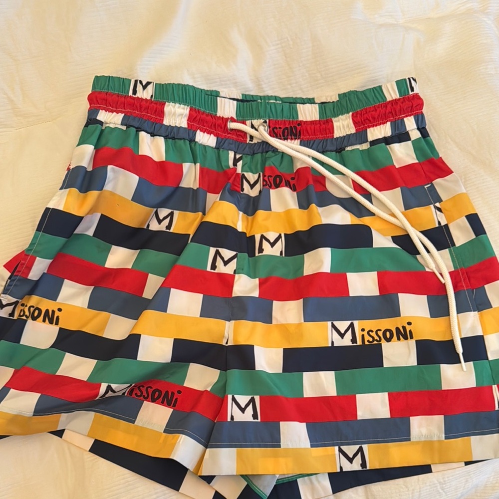 Missoni Red and Green Athletic Shorts with Geometric Pattern
